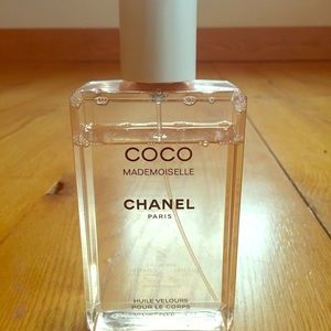 Chanel Coco Mademoiselle velvet body oil spray